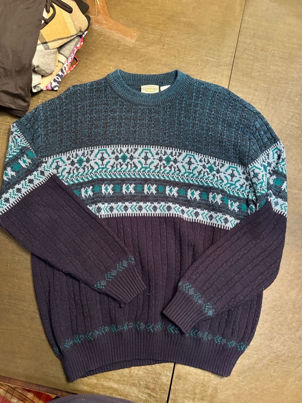 Men's Vintage Colorblock Crewneck Sweater in Teal and Navy